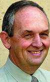 Dr Bennie Coetzer